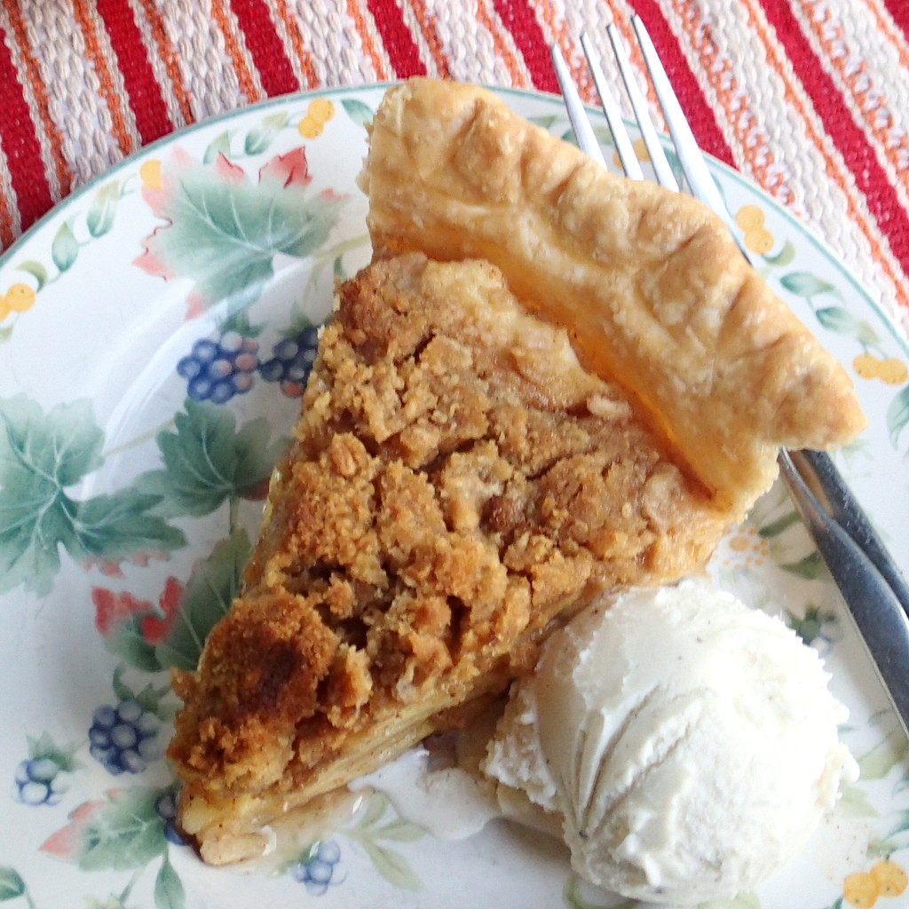 Crumbly Apple Pie ~ Dirty Dish Club